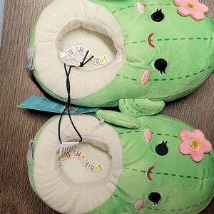 Squishmallow Maritza the cactus slippers size Toddler 11-12 NWT